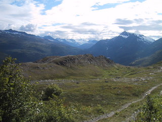 (picture: scenery from thompson pass)